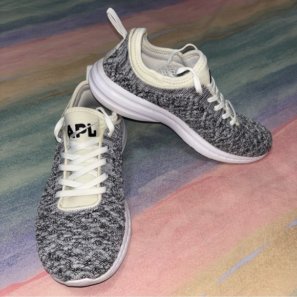 APL Athletic Propulsion Labs Techloom Phantom Womens Size 7 Gray Running Shoes - Picture 4 of 9